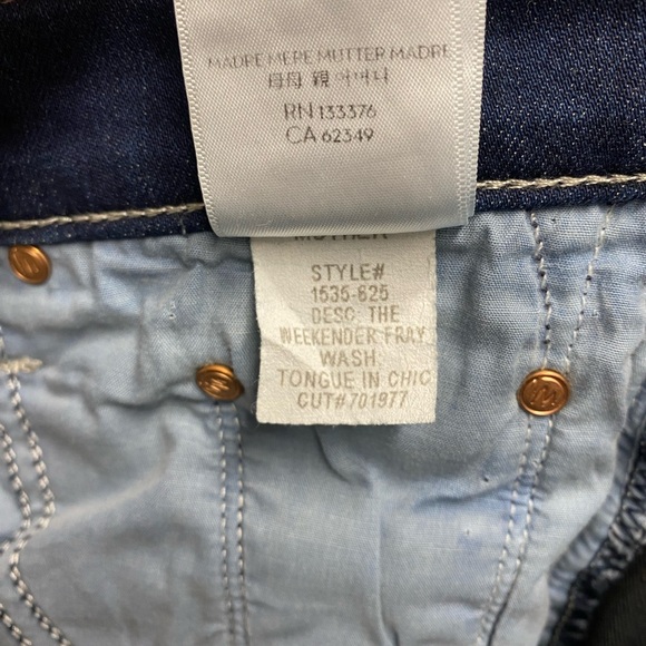 MOTHER The Weekender Fray Flared Jeans in Tongue and Chic - Picture 11 of 11